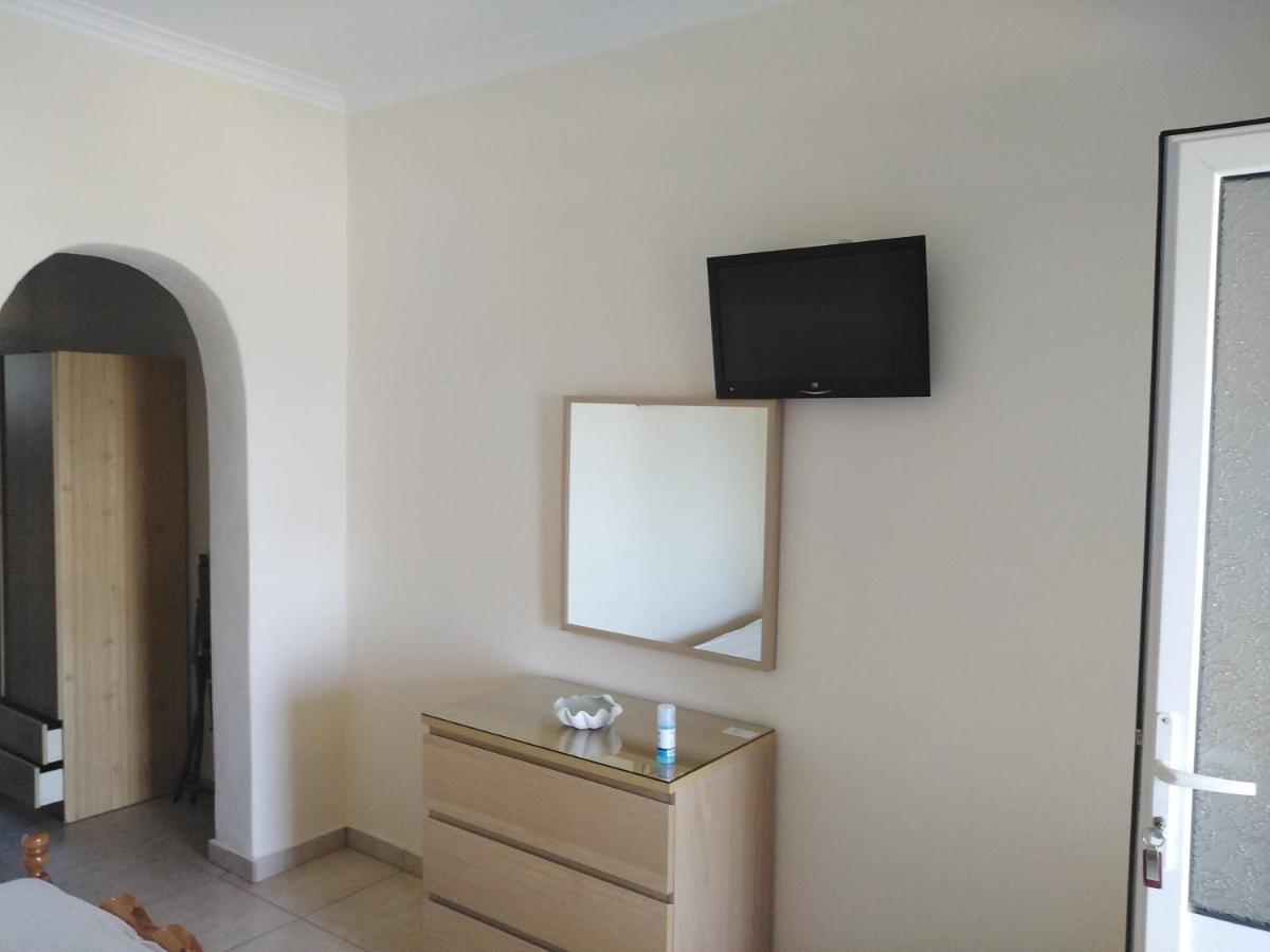 Velika Beach Rooms Luaran gambar